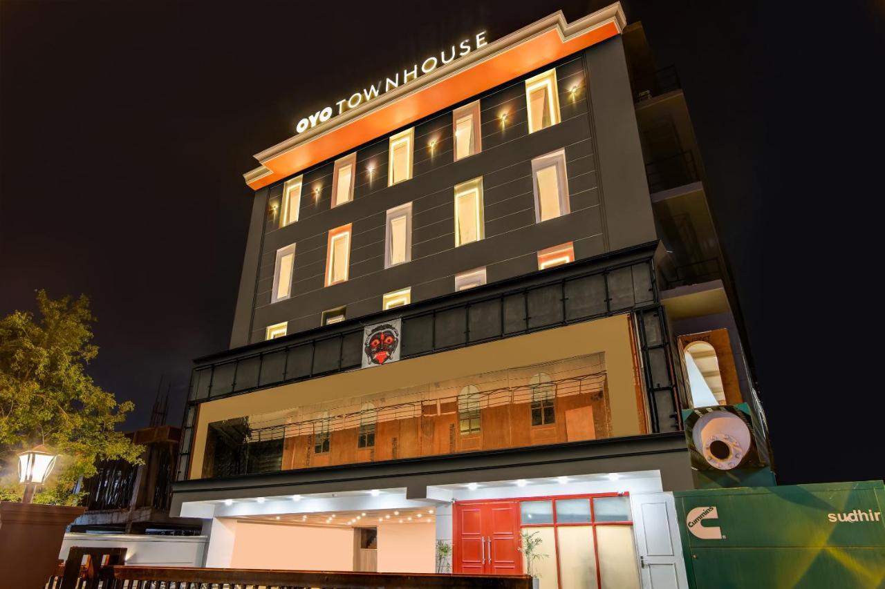 Oyo Townhouse 115 Patel Nagar Hotel New Delhi Exterior photo
